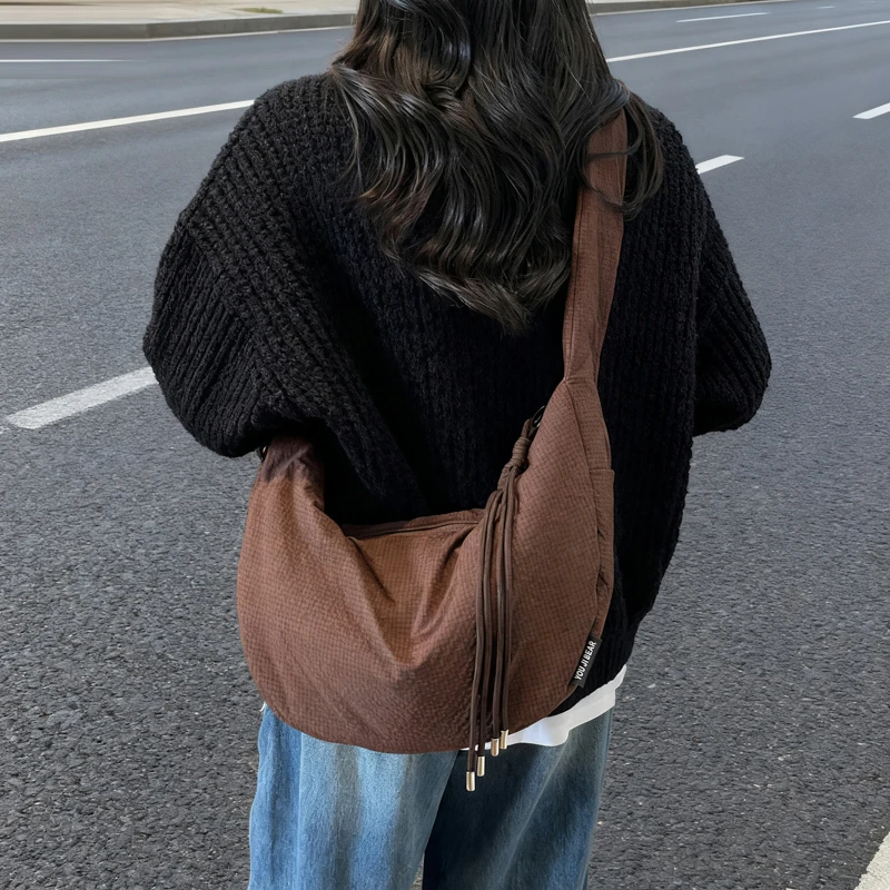 Minimalist Grid Crossbody Bag New Arrival Fashionable Simple Shoulder Bag Spacious Texture Casual and Versatile Hobo Bag