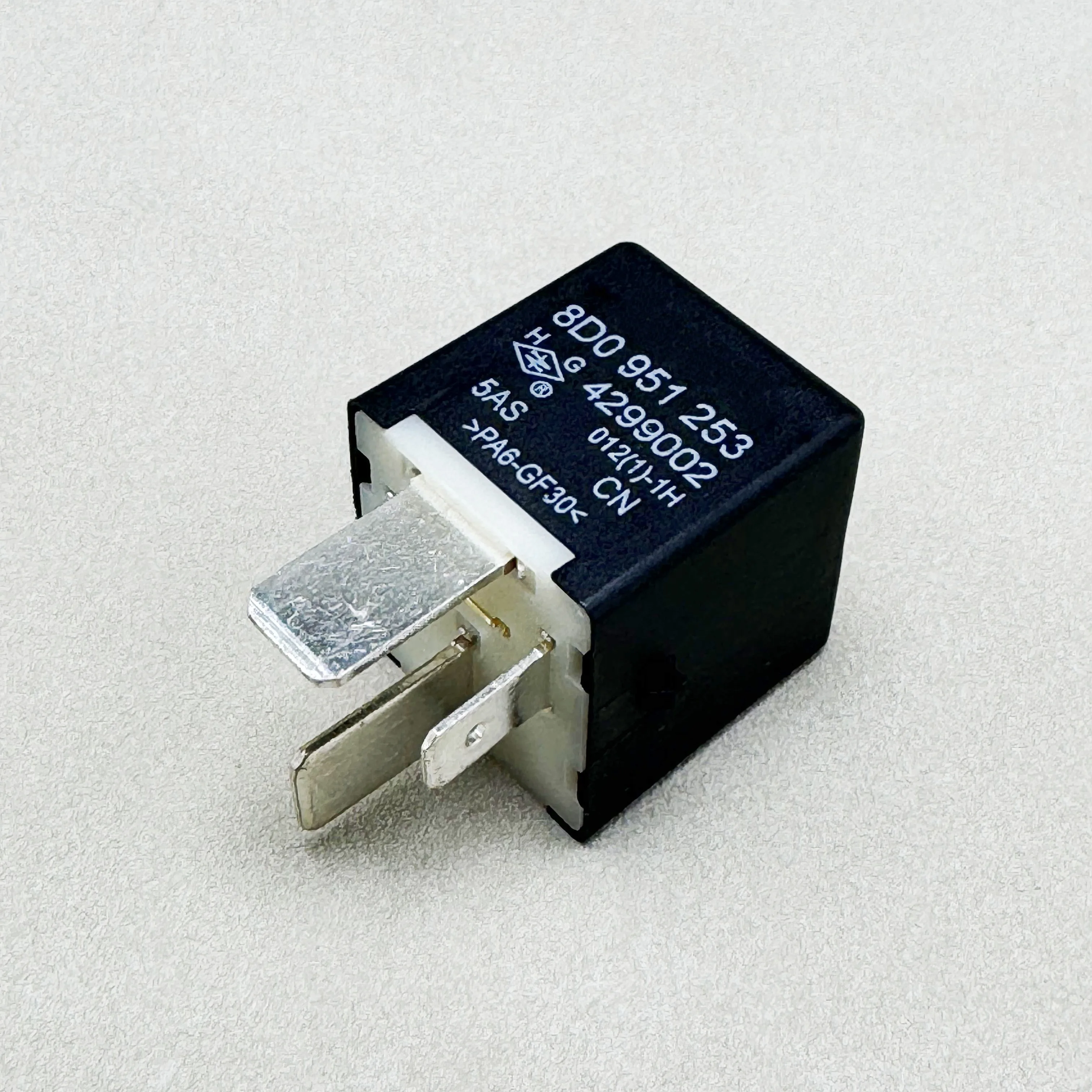 Relé de bomba de combustible # 370 Apto para Audi A6 AUDI A6/AVANT AA4C AUDI A4/S4 CABRIO./QU. VW Passat OE:8D0951253 443951253N 171937503A