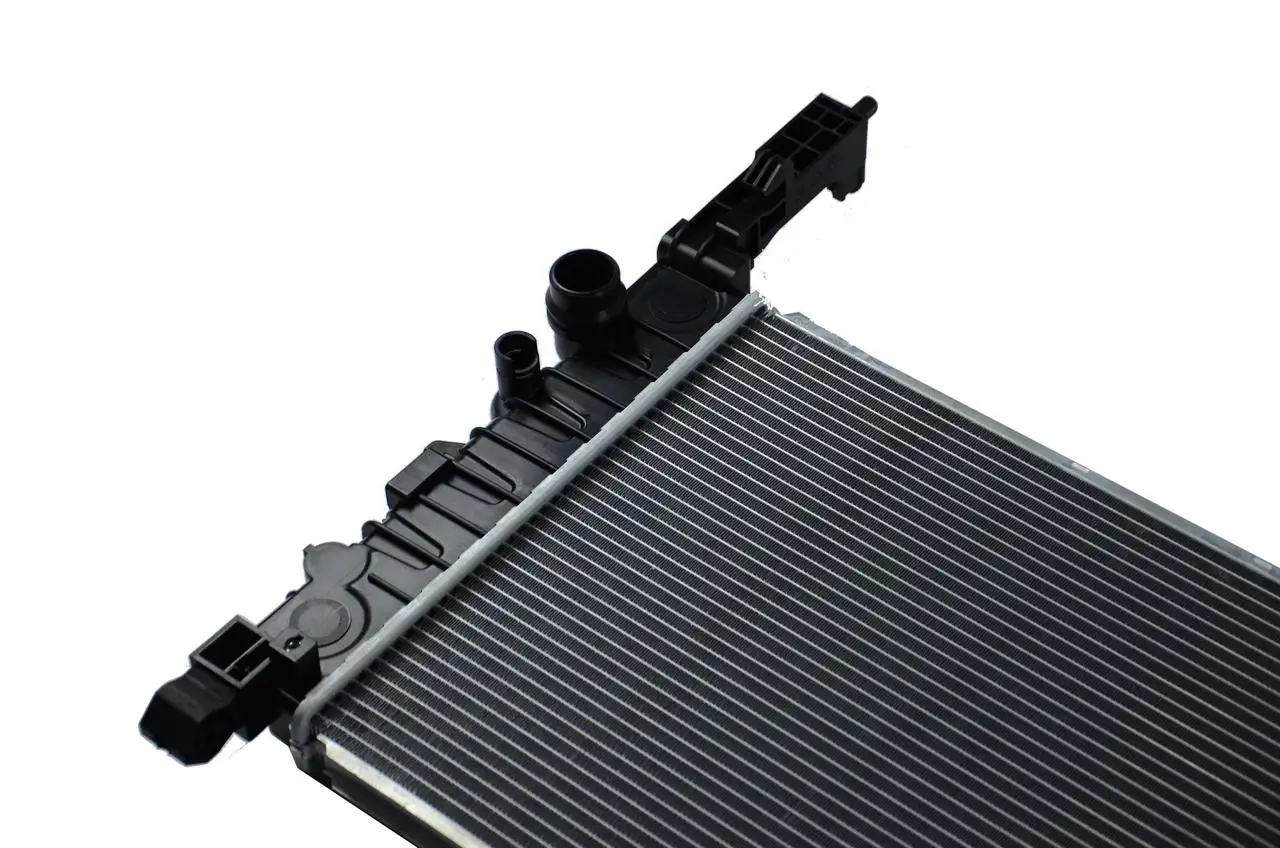 95298554 Auto parts Radiator  for  Buick Encore and Chevrolet TRAX Manual transmission 95136076 95091649