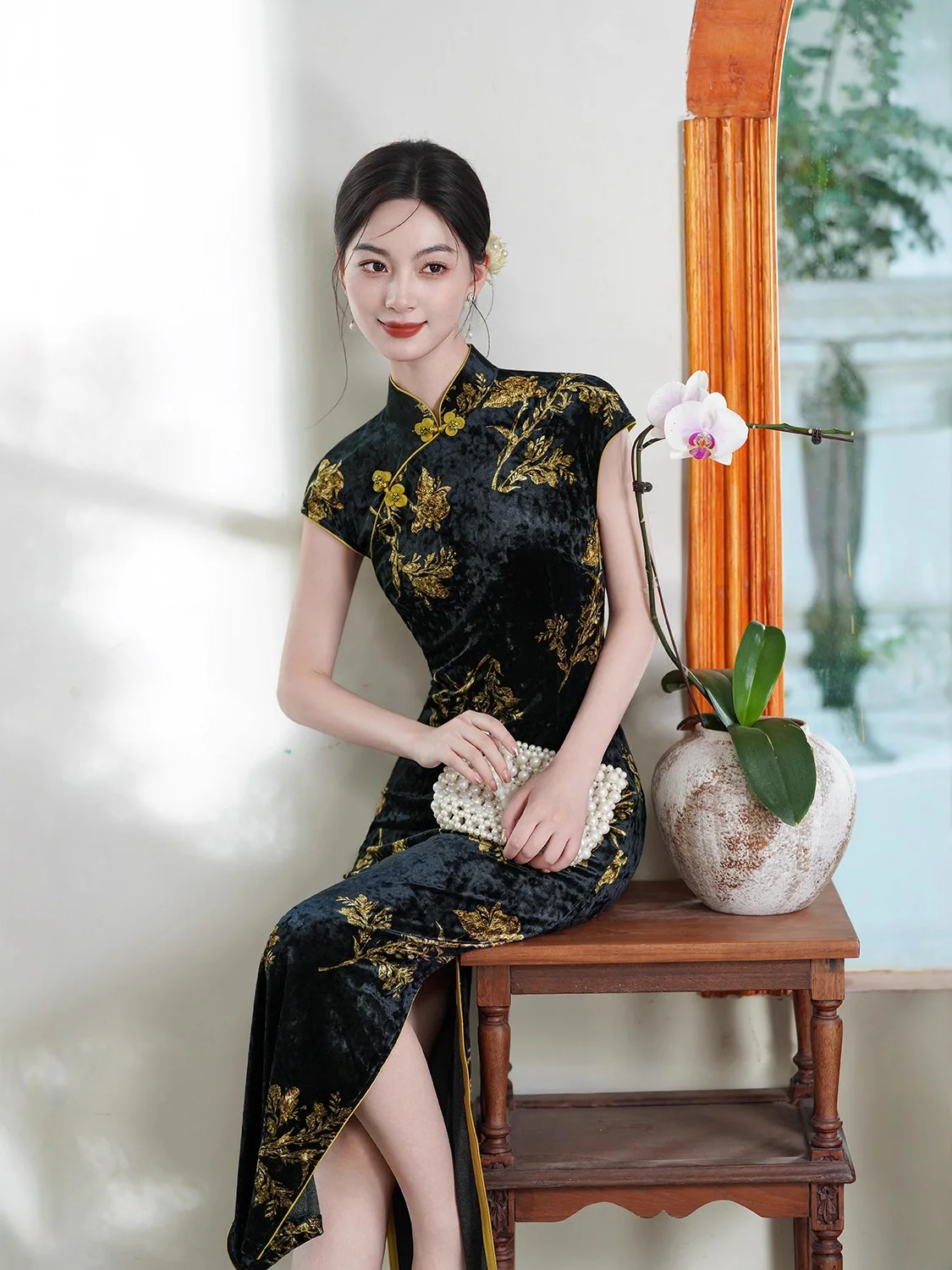 

Осень 2021, новое улучшенное бархатное длинное платье Cheongsam в китайском стиле Сучжоу Ципао без рукавов