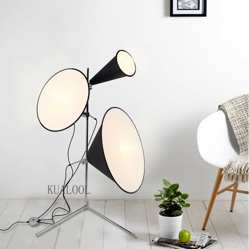 

Modern Fashion Iron Trumpet Floor Lamp Villa Living Room Bedroom Standing Bedside Lamp Designer Model Room Lamp Light Home Decor