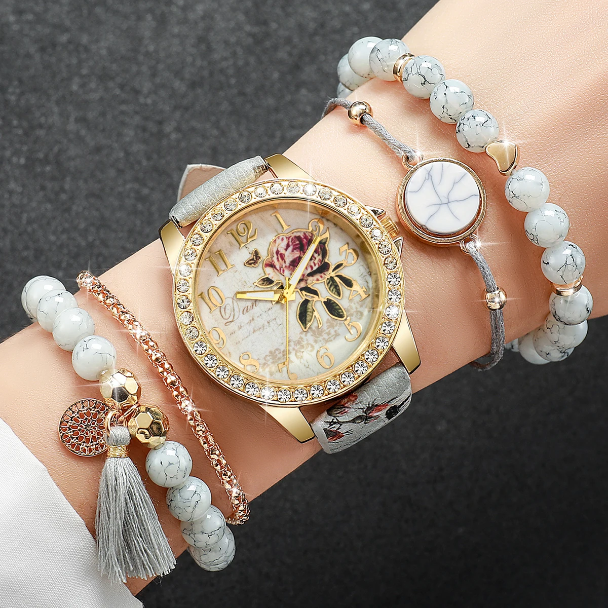 5 個のファッションフラワープリント女性用腕時計ビーズブレス - Jewelry Making Watches のレビューと価格