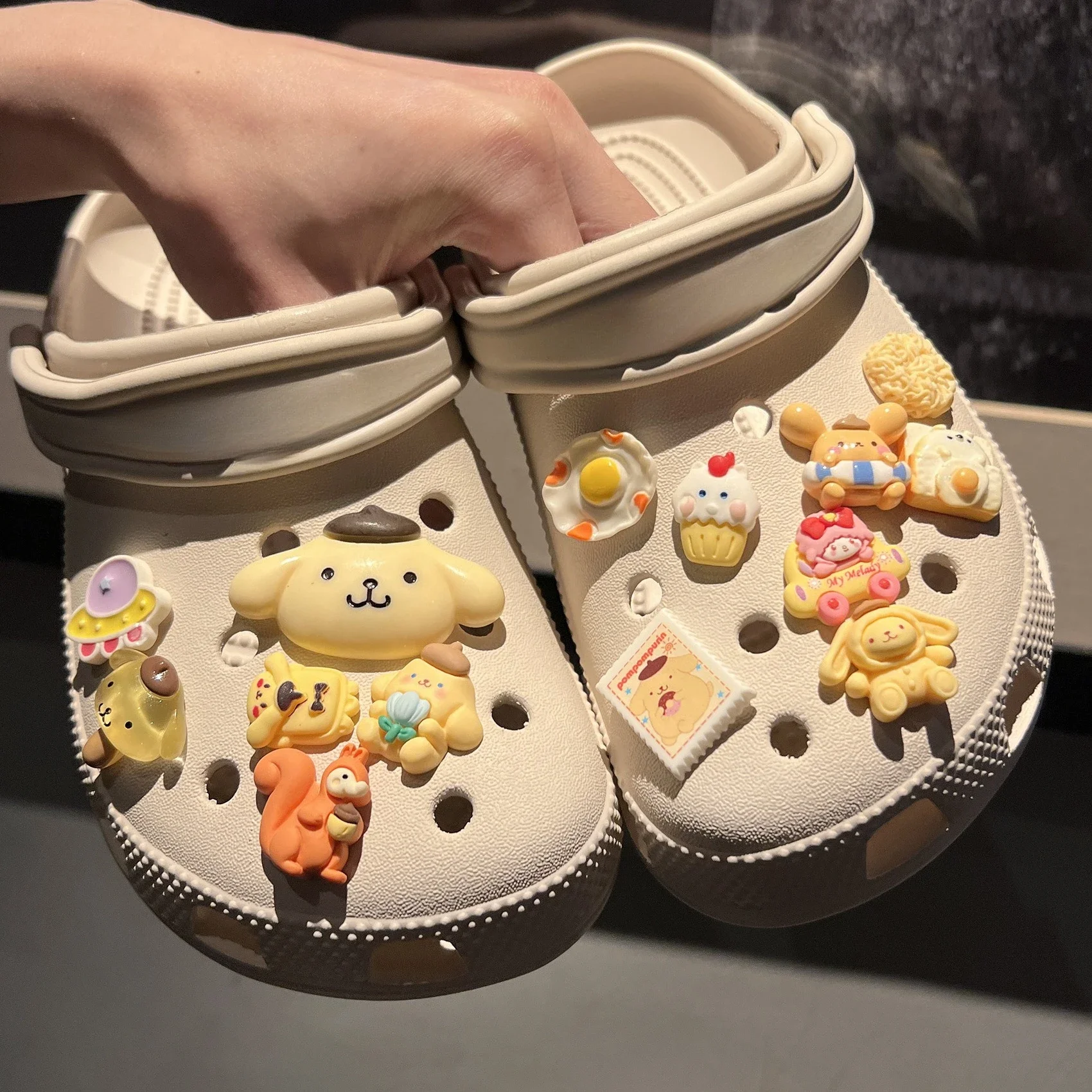 

MINISO Золотая обувь для щенков, подвески в стиле Sanrio, модные сандалии с пудингом и собакой, аксессуары «сделай сам», украшения для девочек, подарки на Хэллоуин