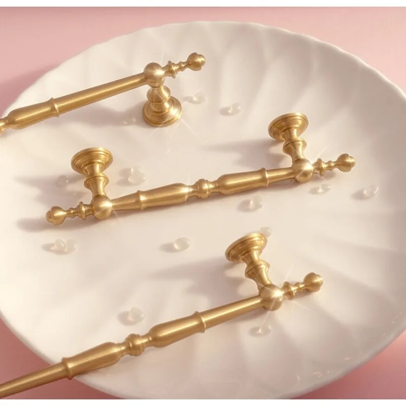 French Cream Wind Drawer Pendant Door Handle European High-end Gold Clothing Cabinet Door Brass Handle