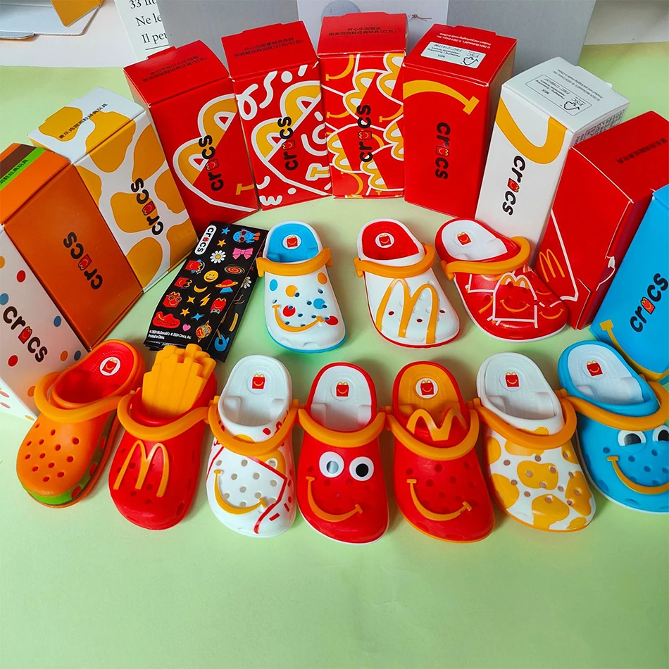 2024 crocs mcDonald's mini chinelo chaveiro refeição feliz brinquedos figura modelo colecionável brinquedo decoração de mesa crianças presentes de natal