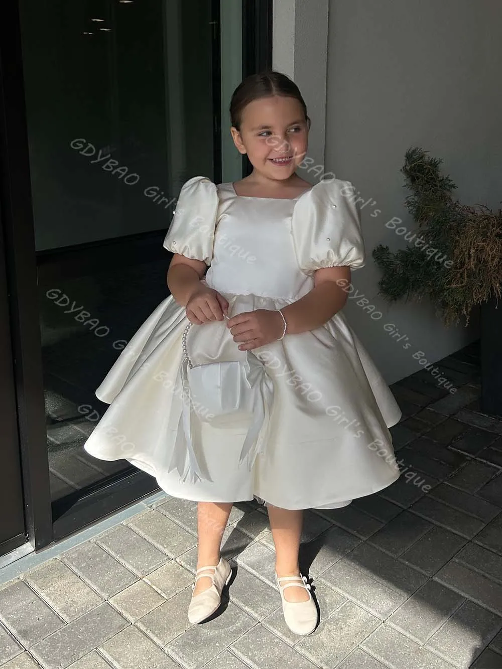 

Customized Girls Party Gown Square Neck Balloon Sleeve Wedding Flower Girl Dress Satin Bow Kids Knee Length Princess Pageant
