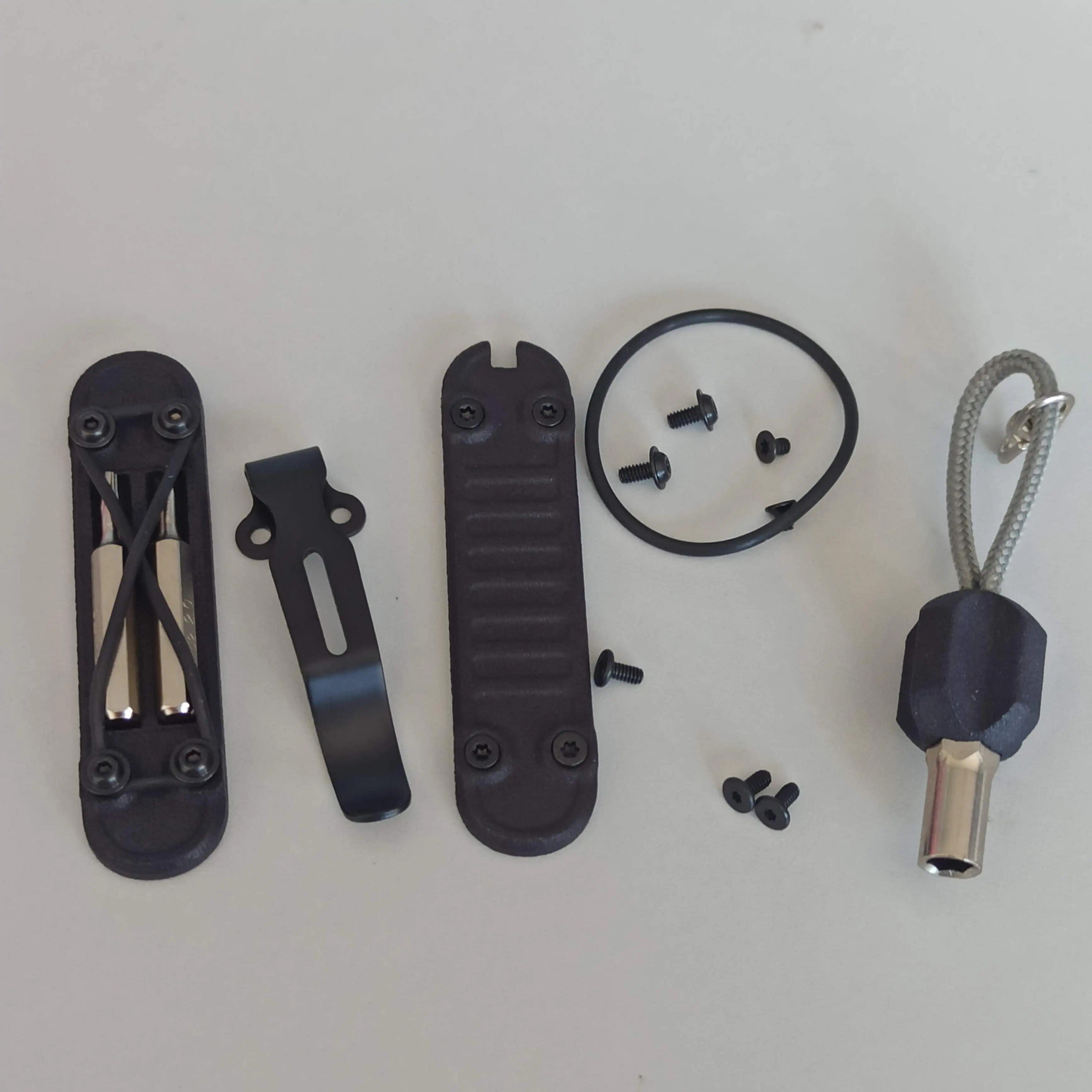 1 Paar Griffschalen aus Fasernylon mit 4 * 28mm Schraubendreher-Bit-Aufbewahrung für 58mm Victorinox SAK Modifikations-DIY-Zubehör