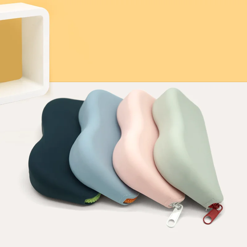 

Гладкий силиконовый чехол для очков среднего размера с застежкой-молнией подходит для большинства очков для мужчин и женщин