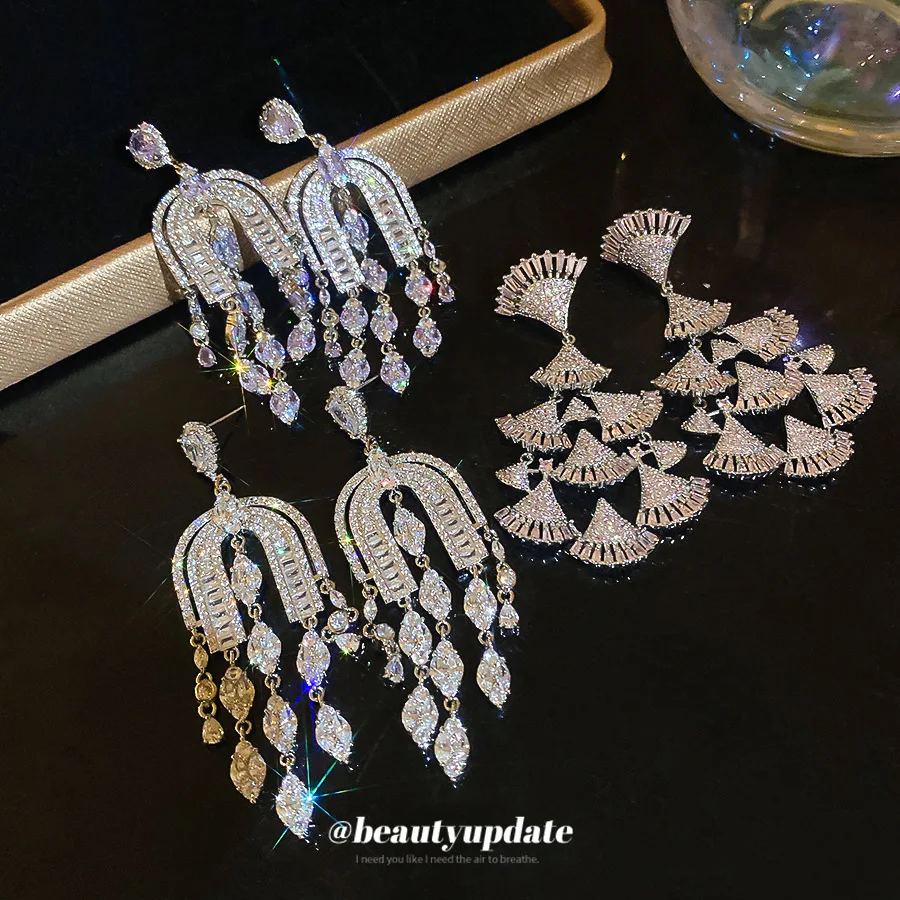 Luxury Shiny Water Drop Zircon Earrings Silver Pin Light Luxury High-end Earrings for Women Banquet & Party Gift