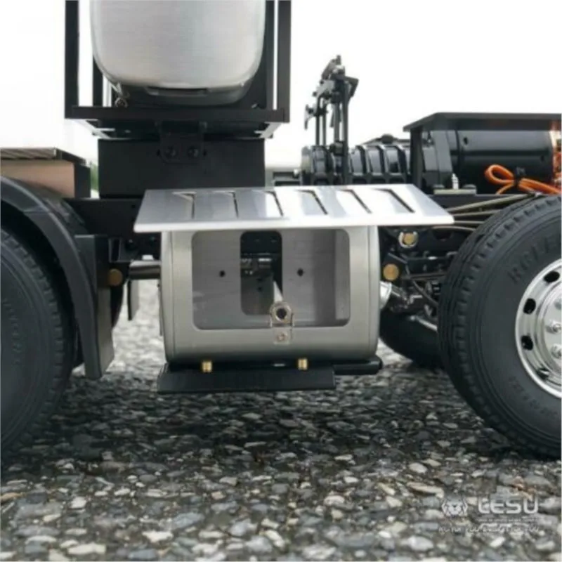 

RC Metal Chassis LESU 8*8 Servo Motor for 1/14 Scale Remote Control Tractor Truck Toy Tamiyaya 3363 56352 Model Part TH15089