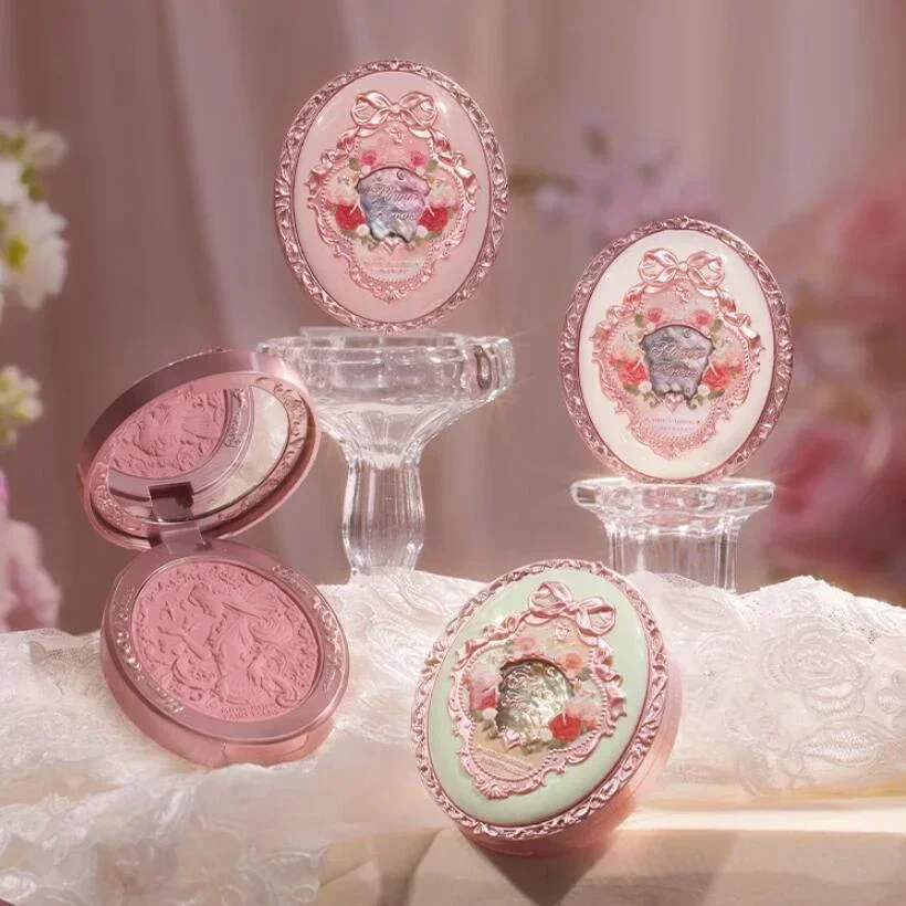 Flower Knows Midsummer Fairytales Powder Blush Lichtgewicht Glad Blendable, langdurige de hele dag gezichtsverbeterende make-up Blusher