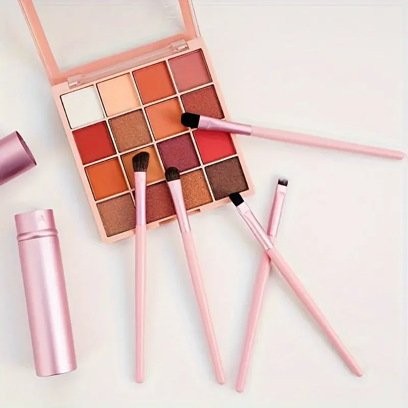 チークとアイシャドウのメイクブラシセット,ファンデーション,チーク,ブレンド,美容用の繊細で柔らかいツール,5個