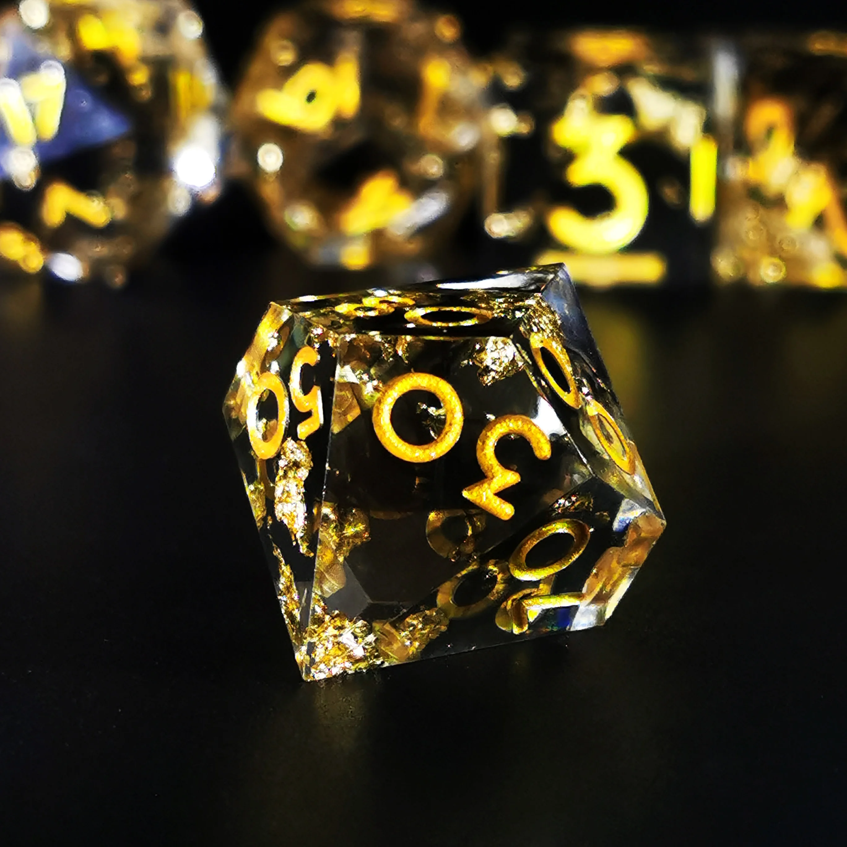 D&D Würfelset – 7-teilige Würfel aus Kunstharz mit scharfem Rand, zweifarbig, transparentes Schwarz, perfekt für Tabletop-RPG und Dungeons & Dragons