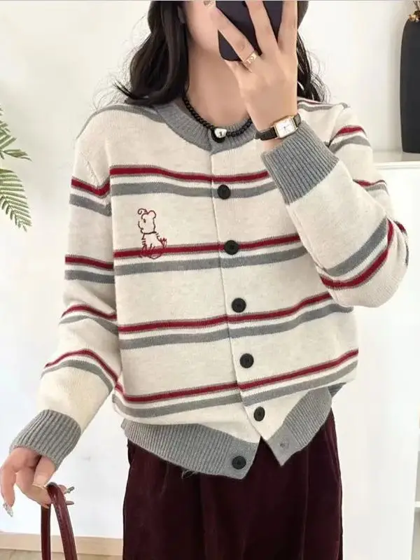 

Осенний новый вязаный свитер в корейском стиле с круглым вышивкой Ne в полоску, женский модный универсальный одинарный свитер...