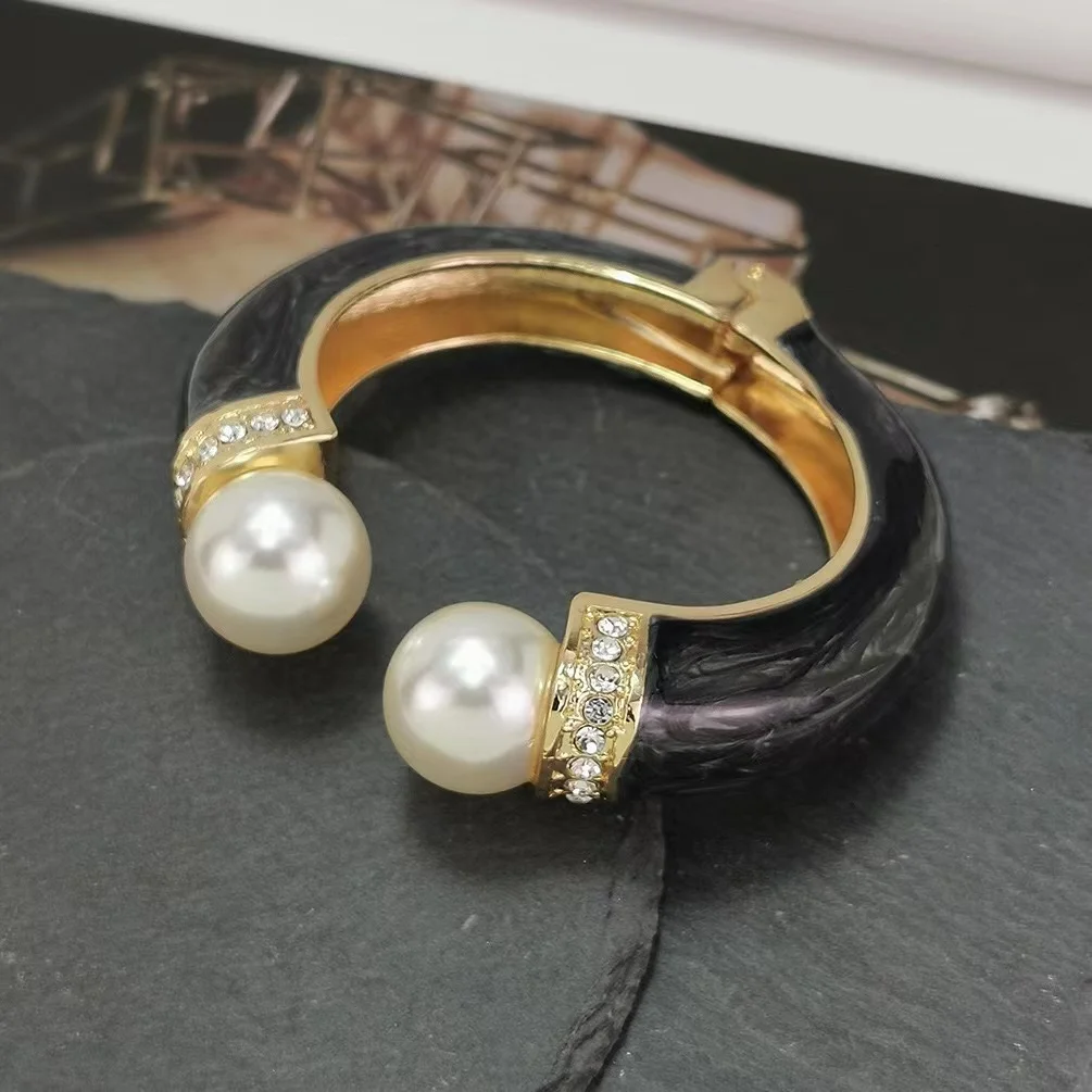European and American Pearl Bracelets Cuff Bangles For Women Charm Jewelry Oil-spot Glaze Zinc Alloy Party Bracelets Accessories