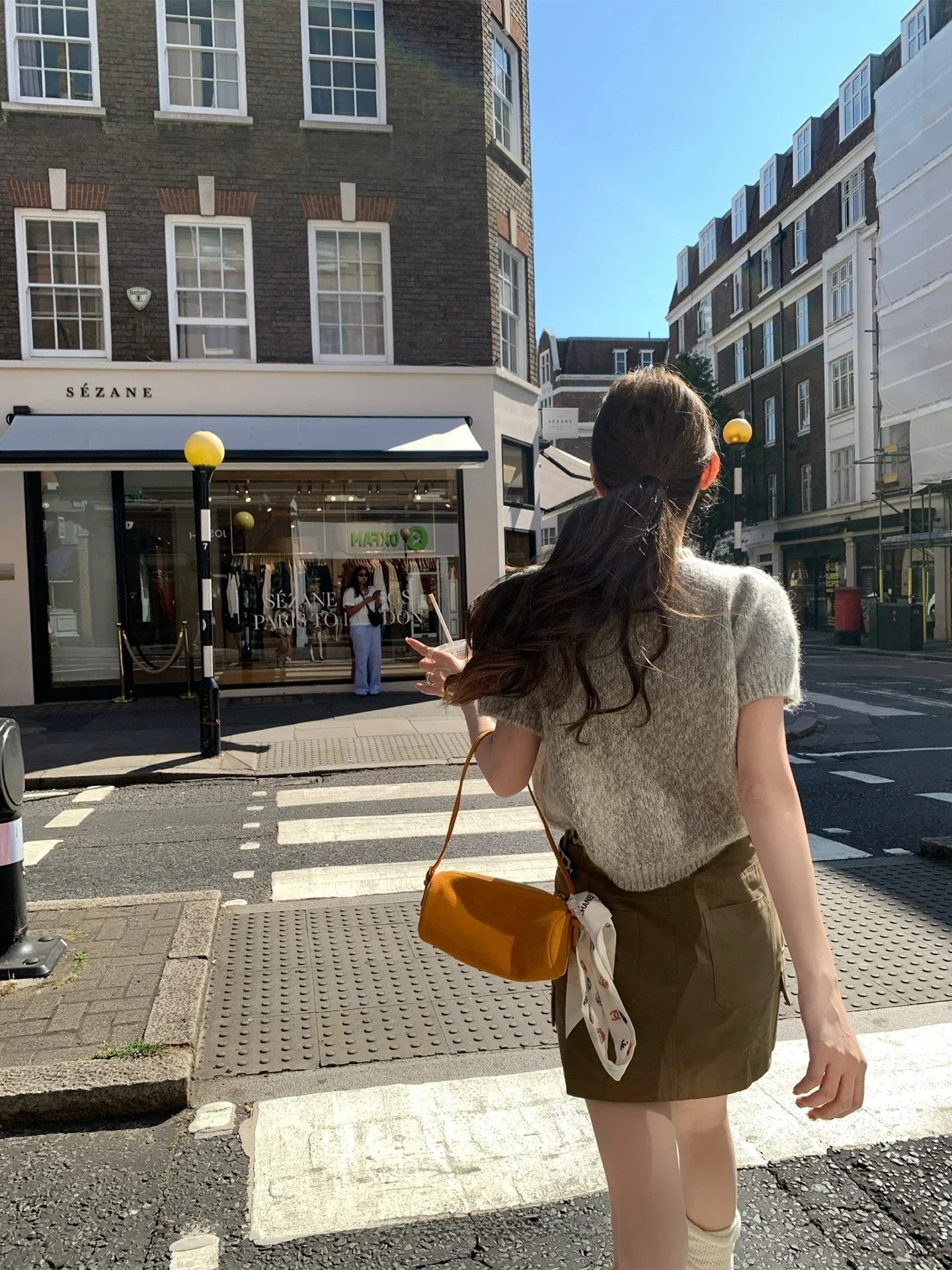 

Aaaaxbbb Hele's Bookstore Faionable Two-tone Wool ort Sve Loose Slimming Young-looking Knitted Sweater for Women