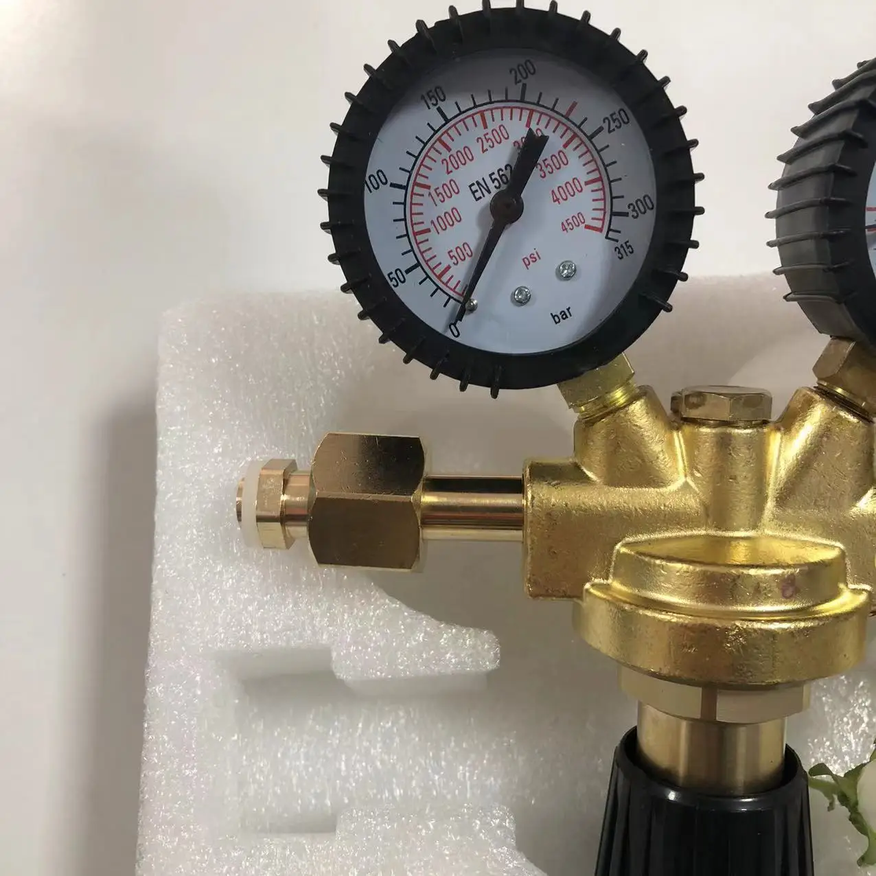 

Редуктор горячего давления, регулятор углекислого газа, сварочный манометр, расходомер Mig Tig с втулкой/регулятором гайки 567