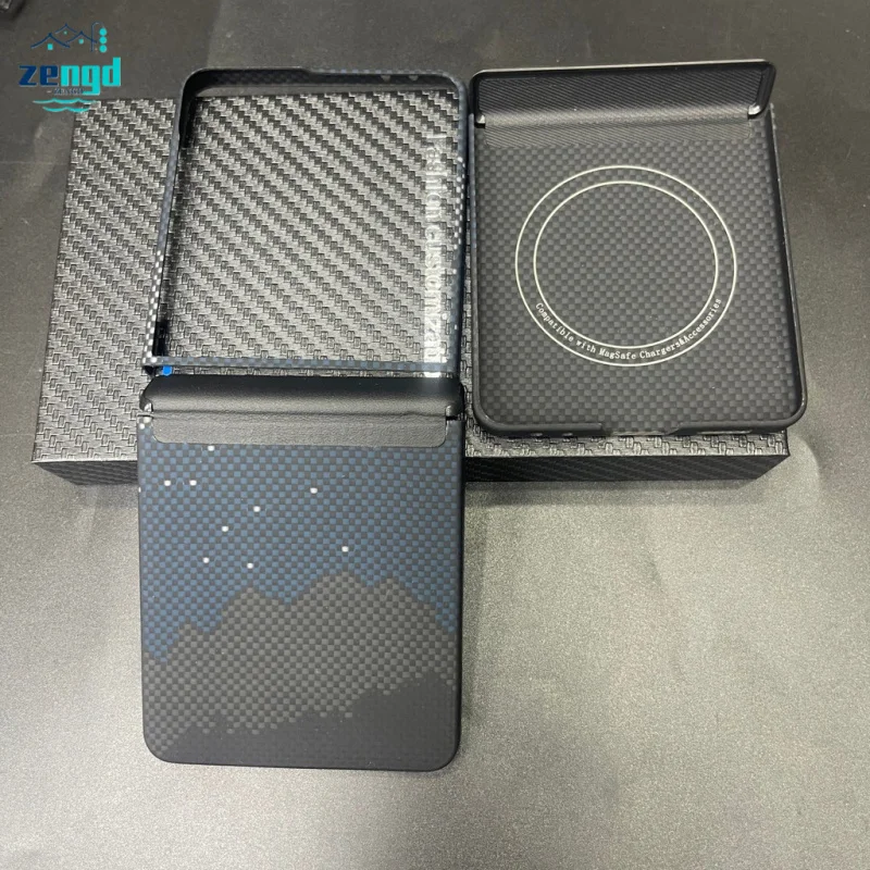 For Samsung Galaxy Z Flip7 Kevlar Carbon Fiber Slim Magnetic Shockproof Case - Reinforced Central Axis Hinge Protection