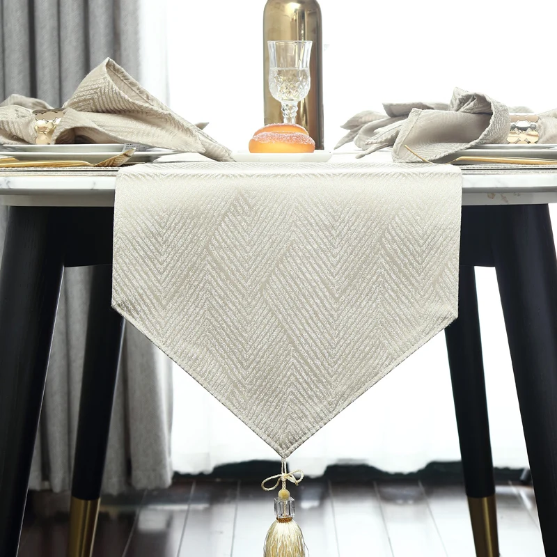 

Rooftop Hualian Modern Simple Nordic Dining Table Decorative Cloth Strip