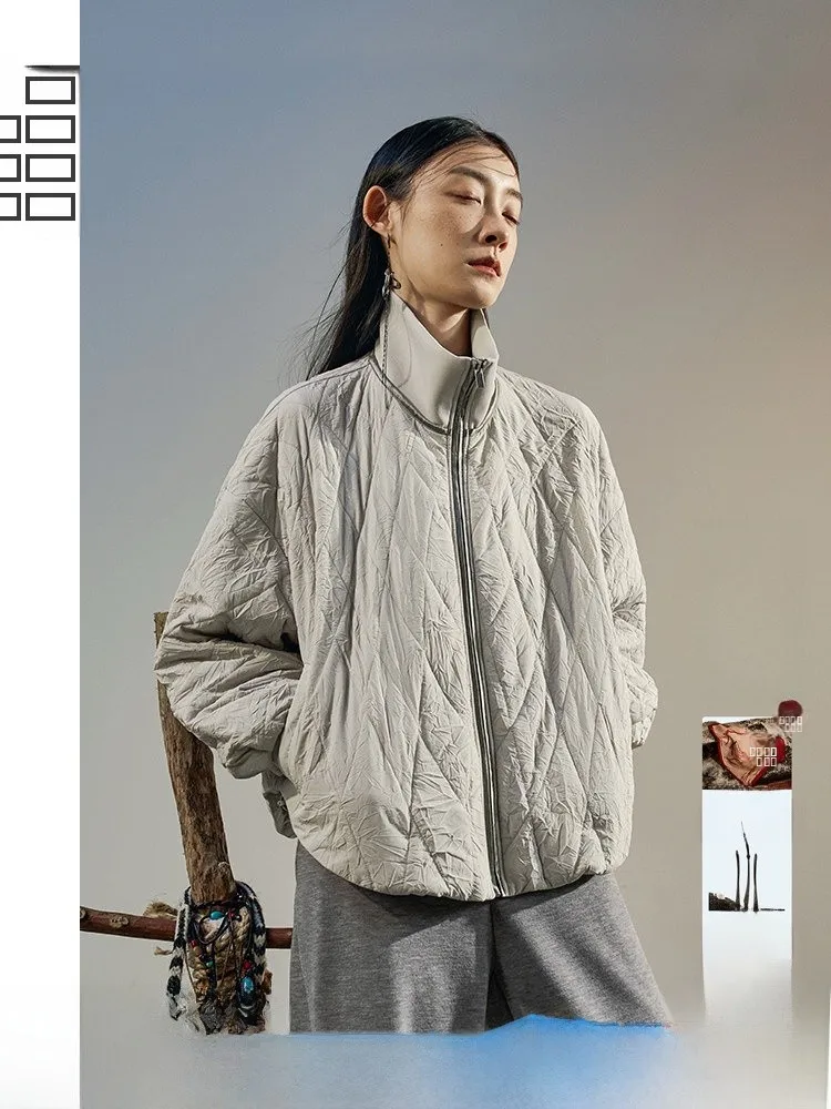 

Оригинальный дизайн, хлопковая куртка 2025 года, новая зимняя модель, легкая универсальная верхняя одежда для женщин с воротником-стойкой для повседневной носки