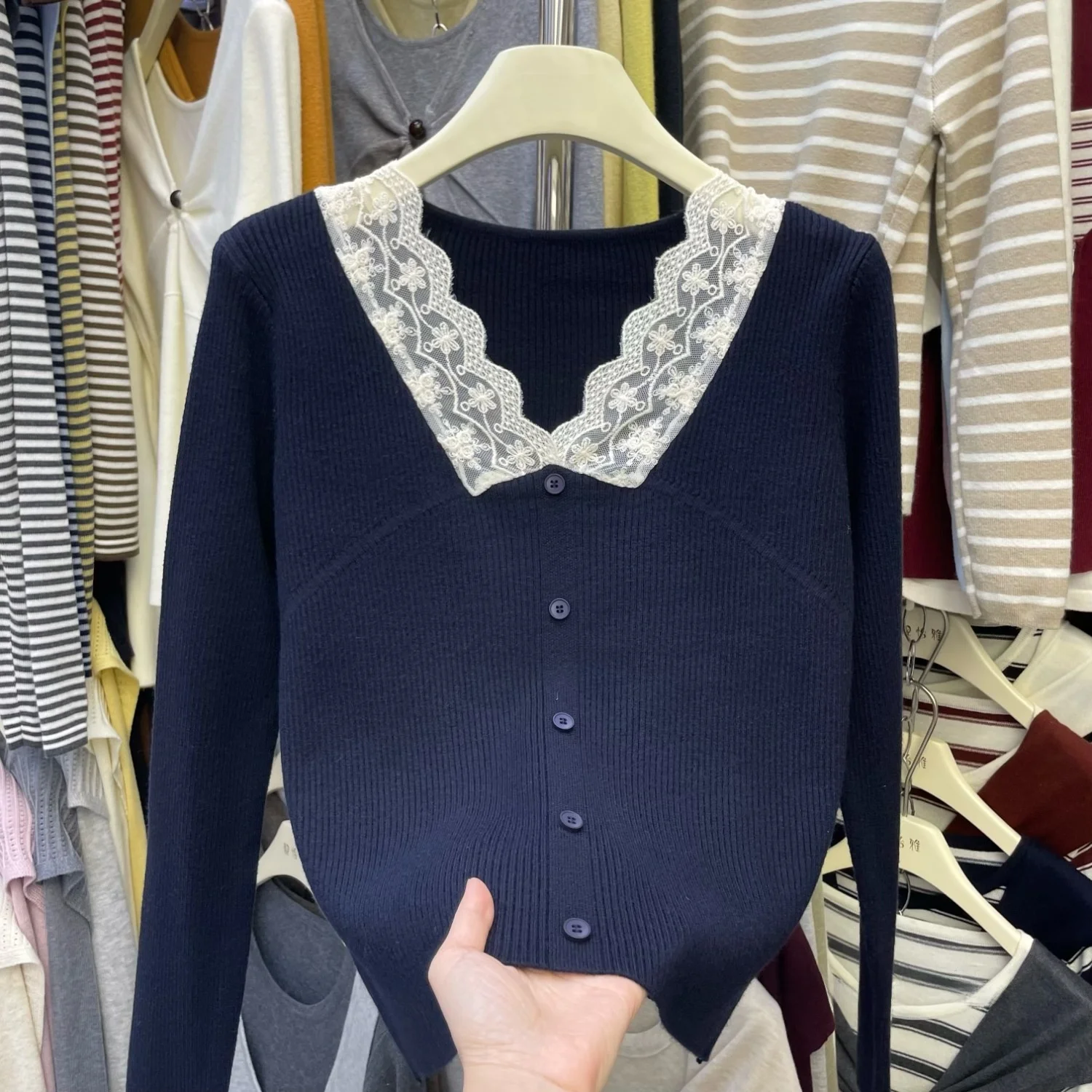 

Ele Long Sve Knitted Top Women's Autumn Winter V-ne Lace Trim Base irt Gentle Sle Beautiful Top Quali Fabric