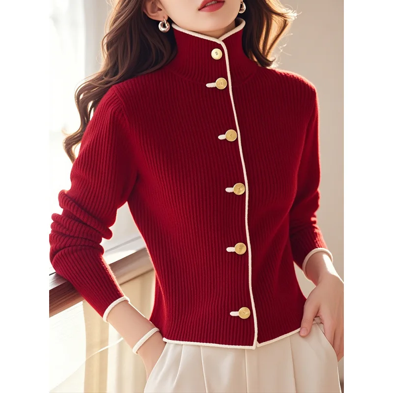 

Winter Unique Exquisite Beautiful Top With A Sense Of Design, Niche Fashion, Stylish And Elegant, Age-Reducing, Stunning Red