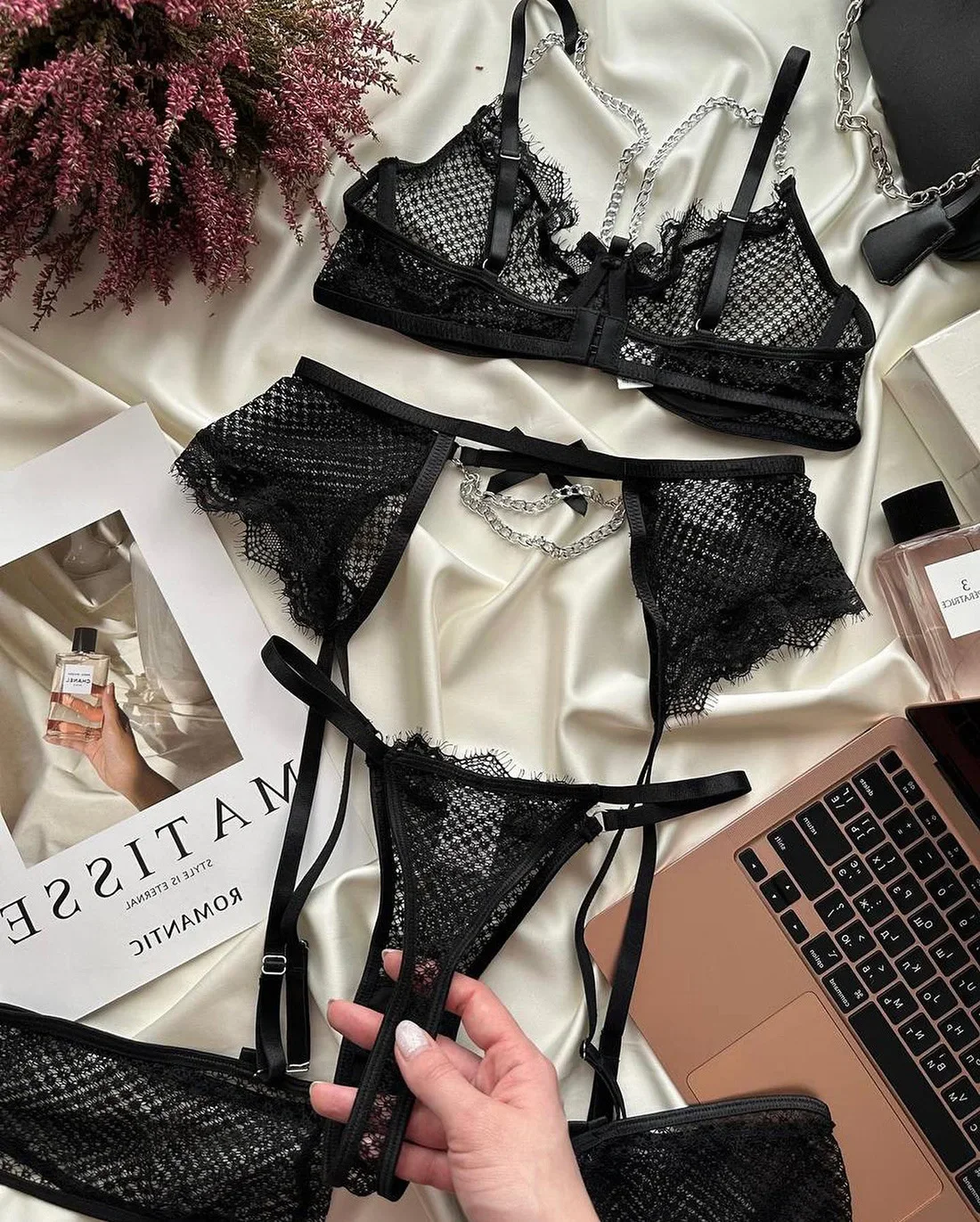 Set pakaian dalam Lingerie wanita, Set pakaian dalam wanita renda Garter, Bra intim 2025, Bra Underwire dan celana dalam, Set pakaian dalam wanita