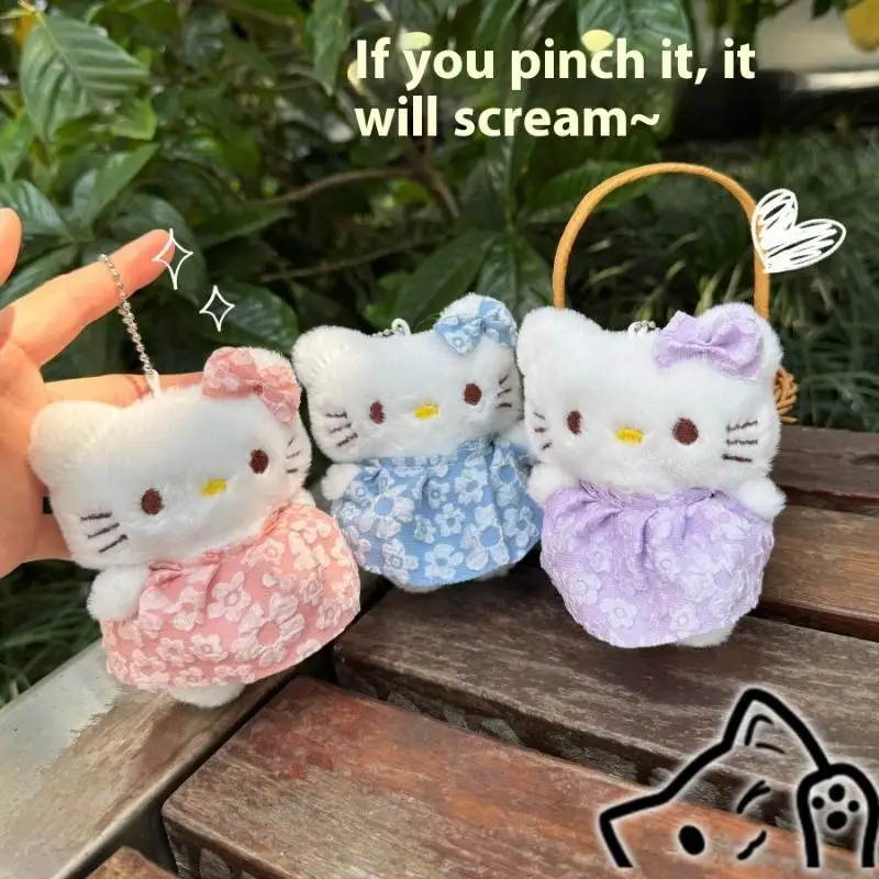 จี้การ์ตูนเฮลโลคิตตี้เสียงบีบ ตุ๊กตาน่ารัก พวงกุญแจแมว KT ของตกแต่งกระเป๋า อุปกรณ์ตกแต่งพวงกุญแจอเนกประสงค์ ของขวัญ