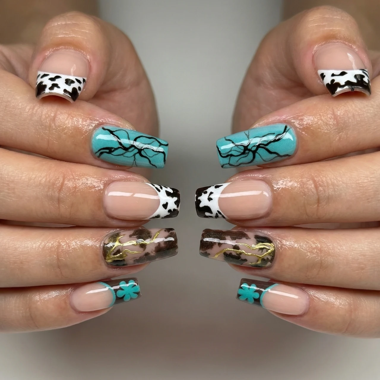 24Pcs medium-long square nail tips set, acrylic material, cyan stripes, 3D gold foil, black and white leopard print pattern, det