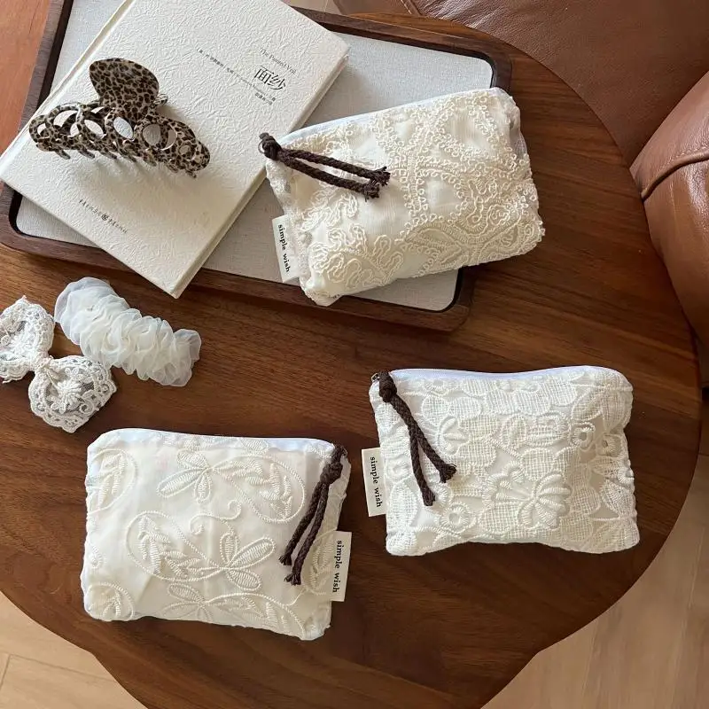 Retro Lace Embroidered Cosmetic Organizer Bag Mini Women's Makeup Bag Portable Coin Purse Wallet Cosmetics Lipstick Storage Bag