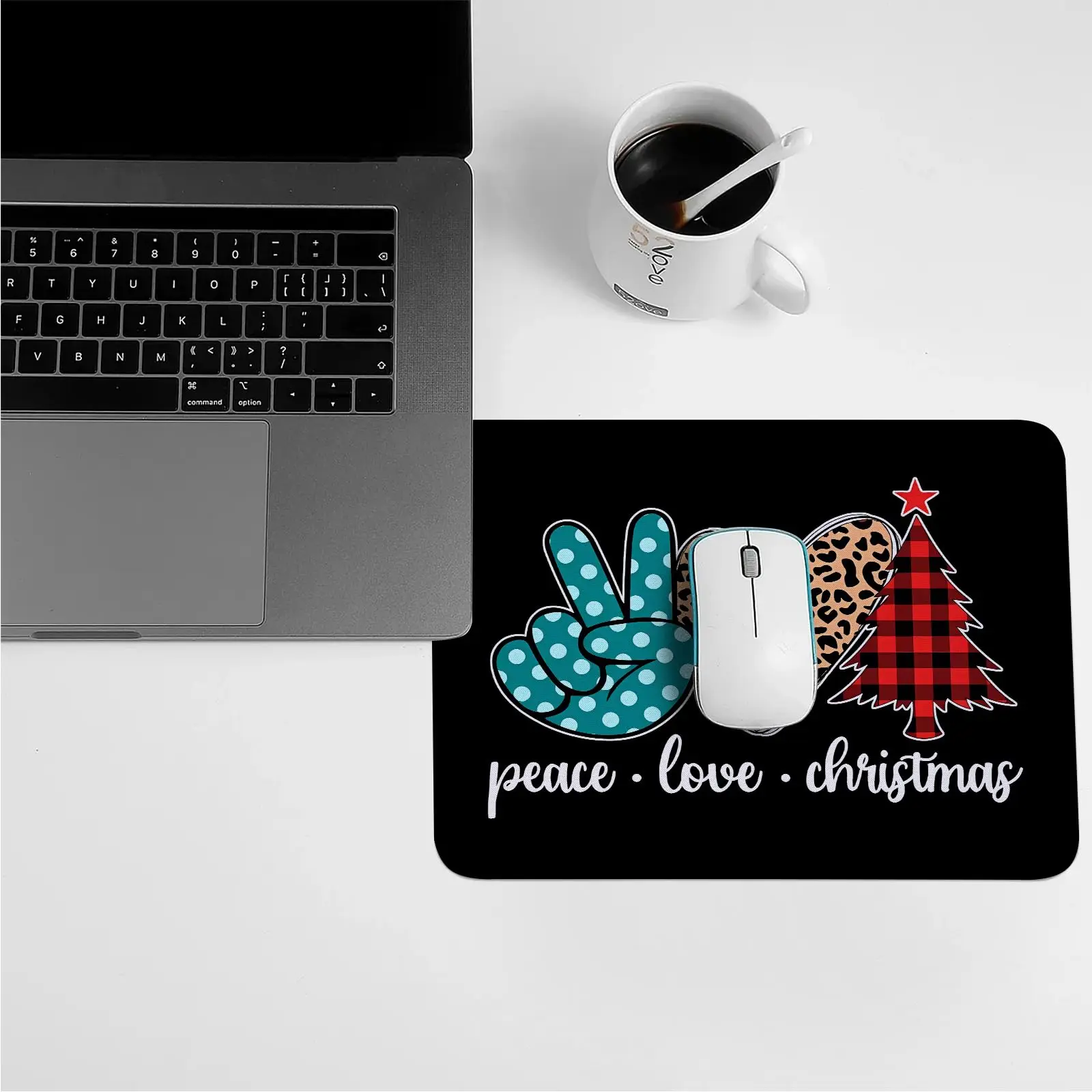 Christmas Style Peace Love Inspired Gift Cartoon Lover Gift Gaming Mousepad Mouse Mat Keyboard Mats Desk Pad 22x18cm