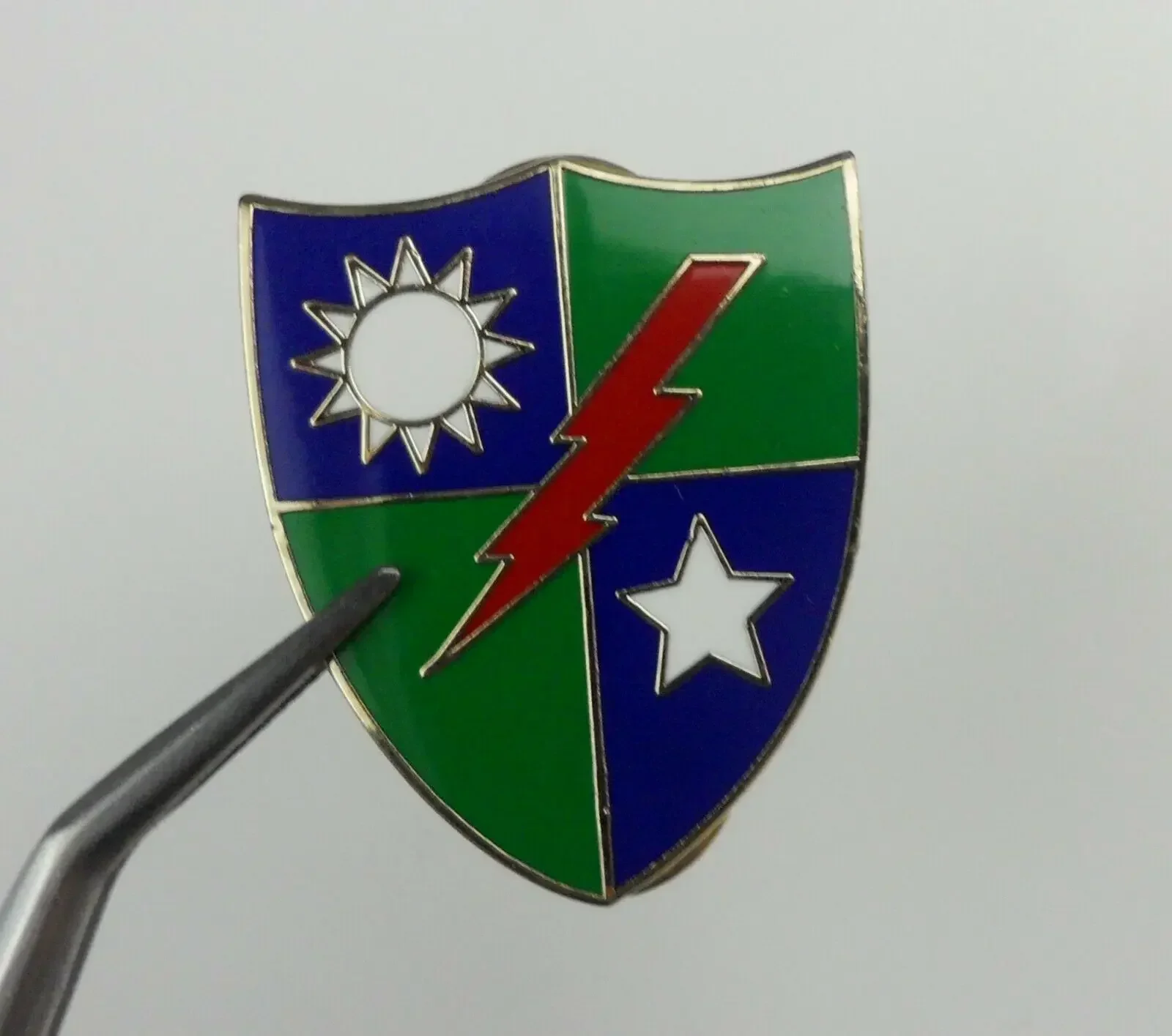 الاستنساخ WW2 الولايات المتحدة طوق شارة القوات الخاصة دبابيس الجيش العسكرية بروش الأمريكية Dui Csib دبابيس دبوس.