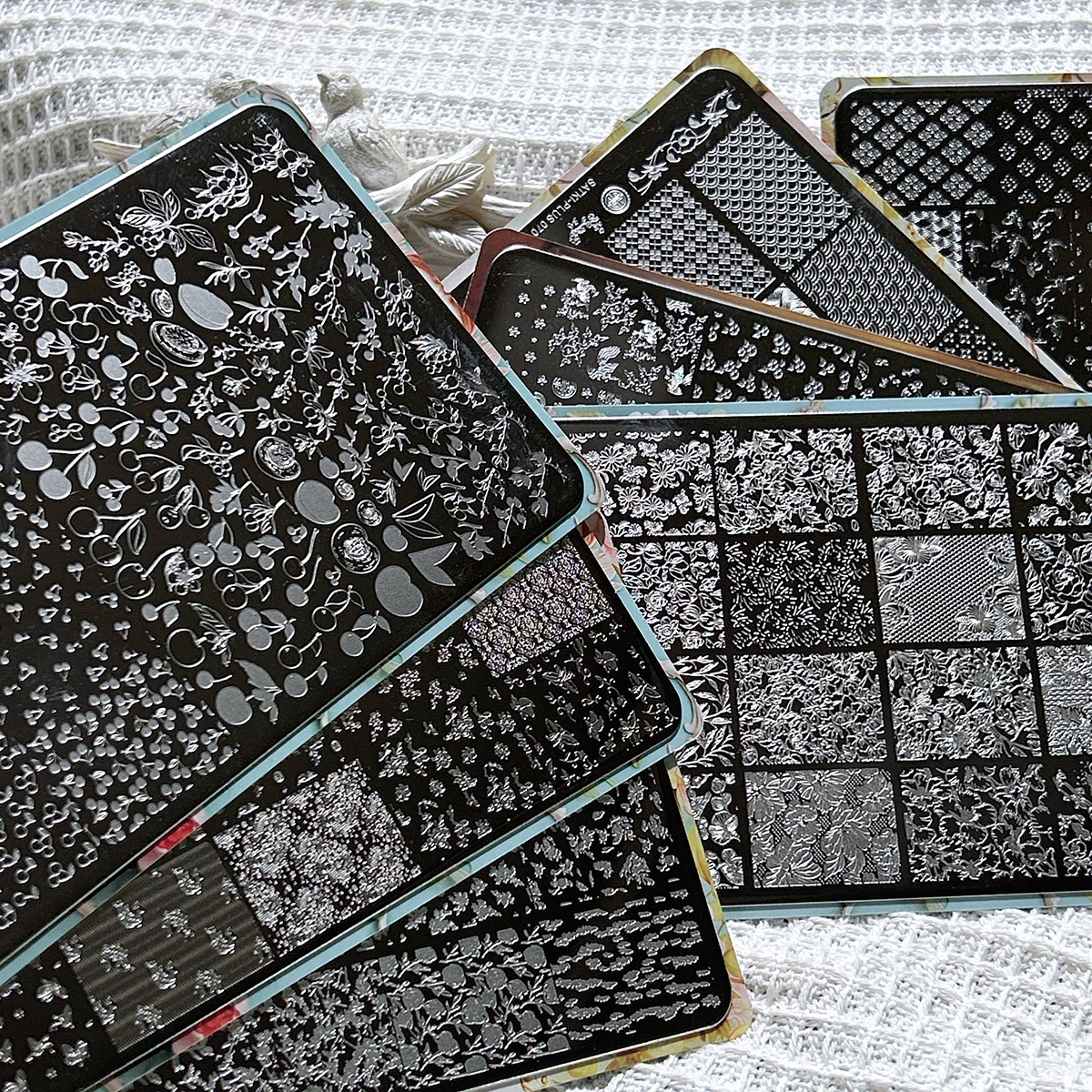 Nail Art Stamping Plate for Beginners, No Hand Painting Required, High-Quality Stamping Template, Bohemian Ethnic Style, Moroccan Totem Pattern Stamping Plate, Transparent Silicone Stamp, Nail Art Tool, Quick Nail Art for Lazy People, New Try, New Method, Technology Changes Beauty