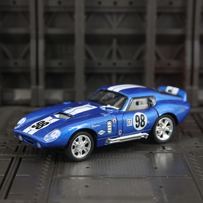 1:32 simulação Ford Shelby Cobra modelo de carro em liga metálica, portas e capô do motor, porta-malas pode ser aberto, ornamentos de supercar