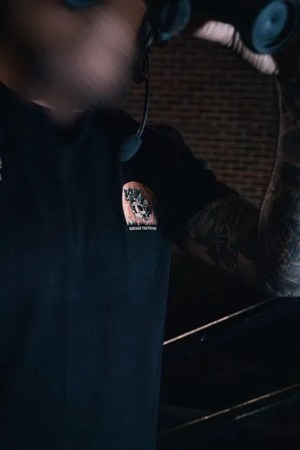 إلى الأمام - تي شيرت برسومات Savage Tacticians للجنسين للرجال والنساء بأكمام صيفية من علامة تجارية فاخرة كاجوال عتيقة #3