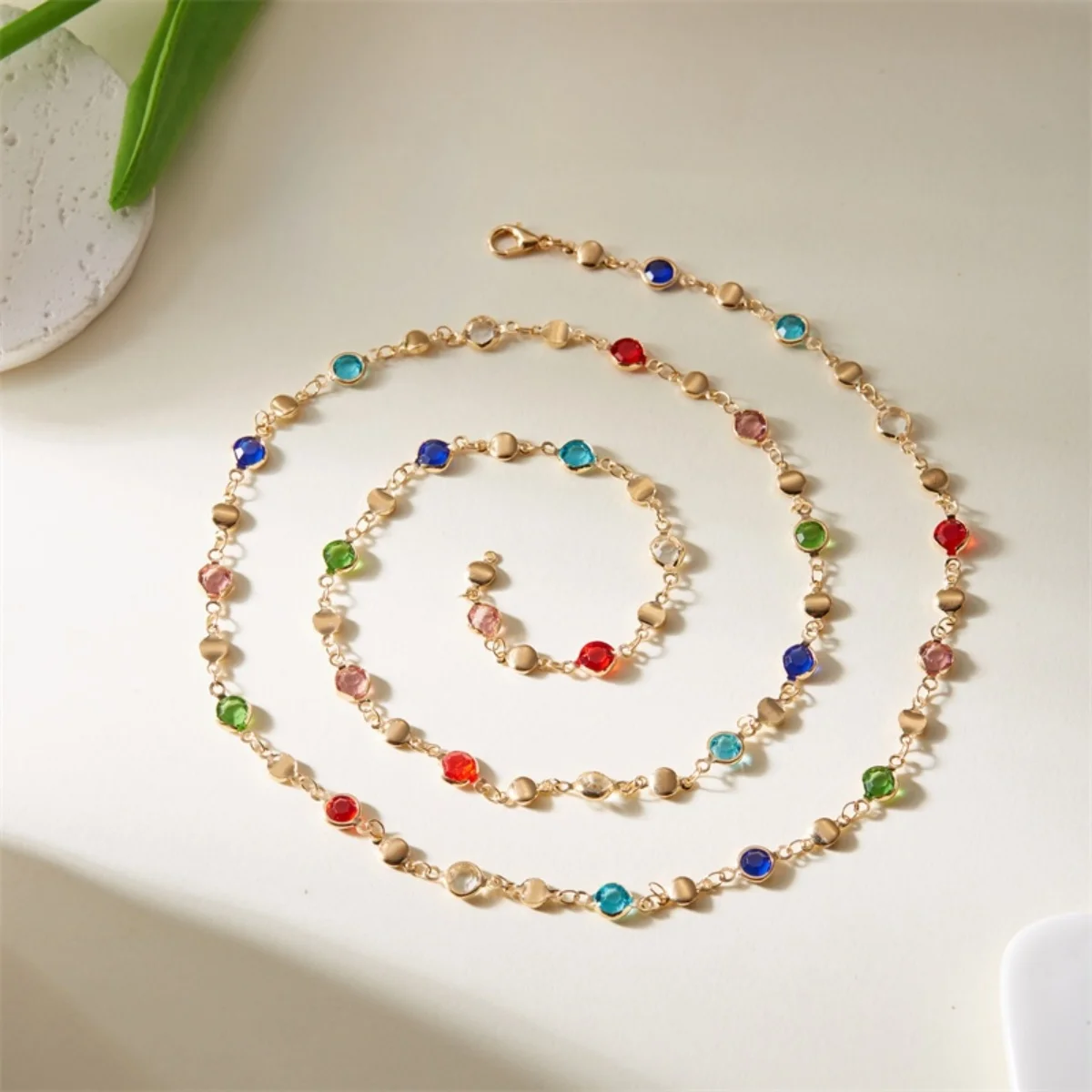 Leichter Luxus Funkelnde Bunte Strass-Quasten-Halskette für Frauen Eleganter Exquisiter Kristall Y-förmiger Choker Brautjungfern-Schmuck – Detail 30
