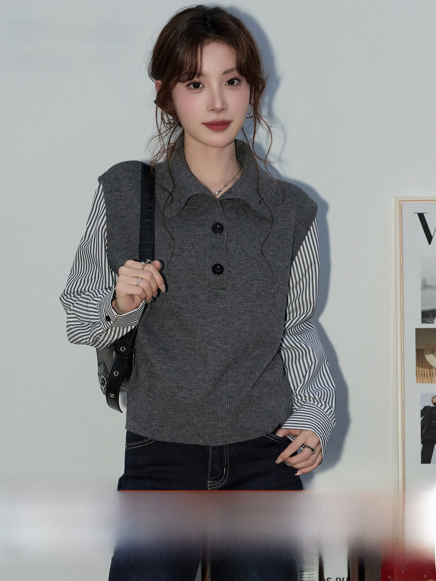 

Meng Xiaoqi Korean Sle Loose Knitted Vest Women's Spring Stripe Splicing Fake Two-Piece Collar Long Sve irt