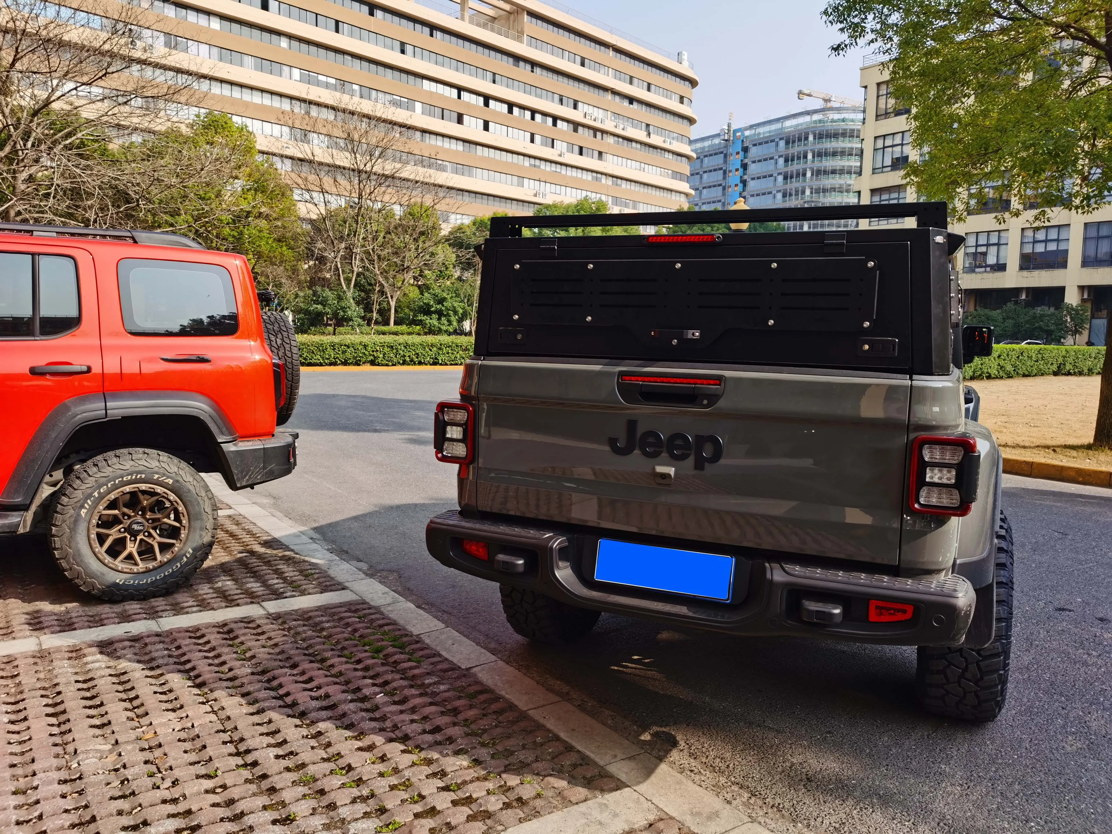 Wysokiej jakości akcesoria do samochodów ciężarowych pokrycie łóżka ze stopu aluminium Conopy pasuje do Tundra Dodge RAM GMC, Gladiator Hilux