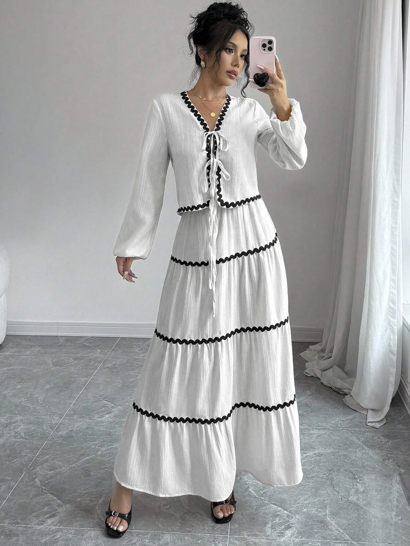 Abito da donna bohémien in 2 pezzi Primavera Autunno Abito in pizzo bianco con cravatta sul davanti Manica lunga con scollo a V Cardigan Top e gonna maxi a strati