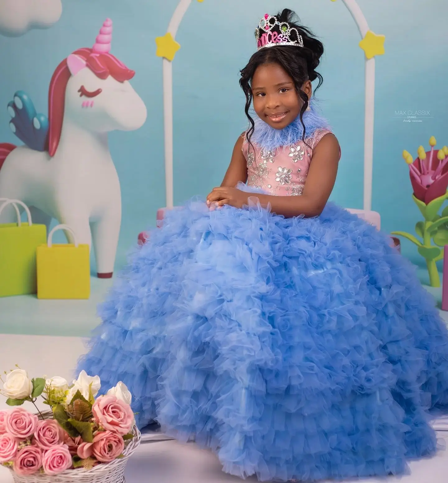 Robes de demoiselle d'honneur en plumes de luxe, jupe bouffante à col haut en cristal, volants en tulle à plusieurs niveaux, robes de Rhd'anniversaire pour petits enfants