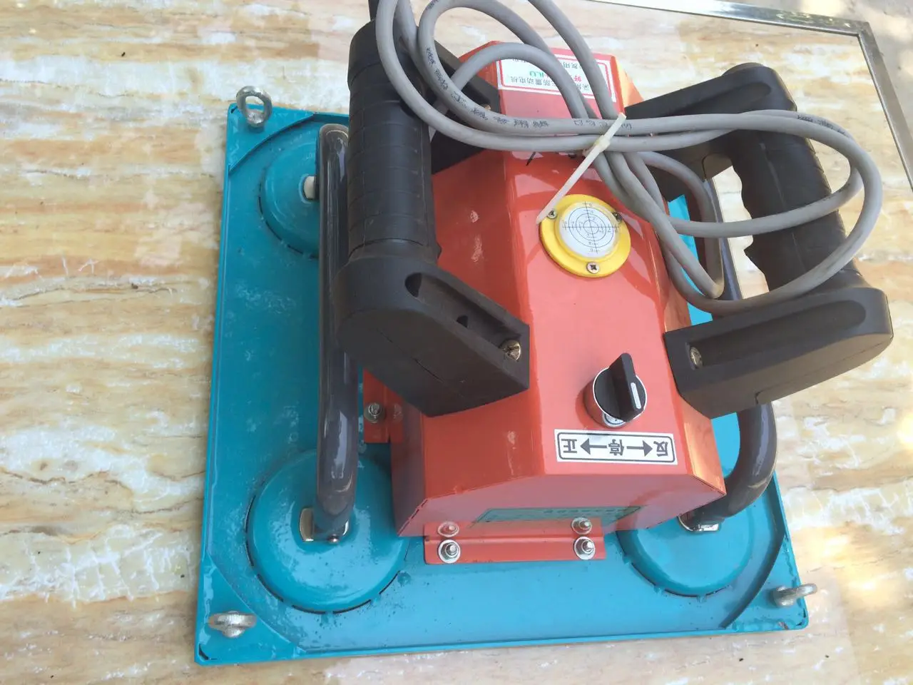 

Efficient Commercial Tile Laying Machine Portable Electric Tile Laying Equipment Infrared Positioning Tile Spreader