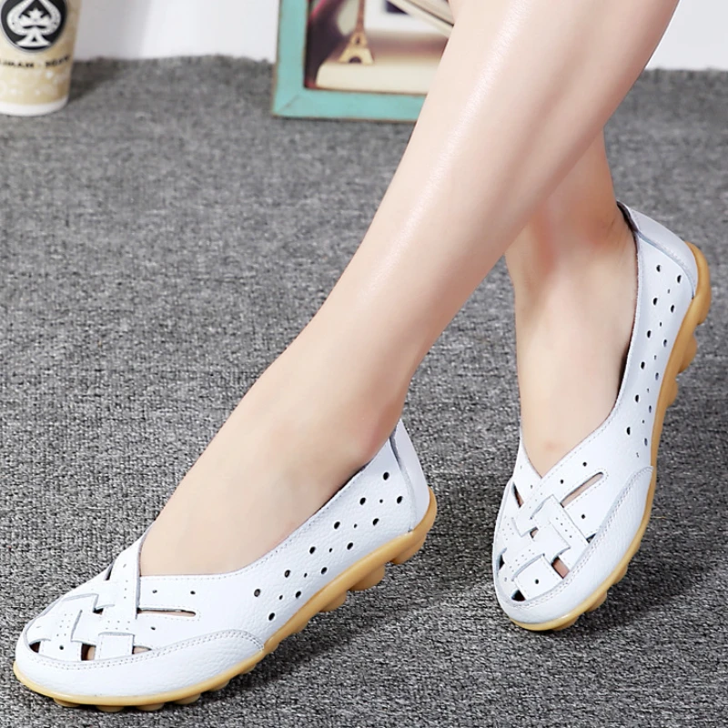 Hollow Breathable Flats Shoes Women Korean Style Summer Solid Color Round Head Leather Casual Plus Size Shoes Zapatos Mujer