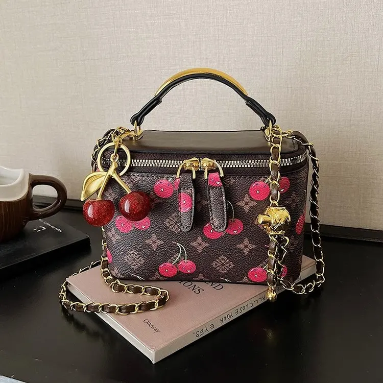 

2026 New Fashion Versatile Women's Bag High-end Large Capacity Commute Shoulder Crossbody Tote Bucket Bag