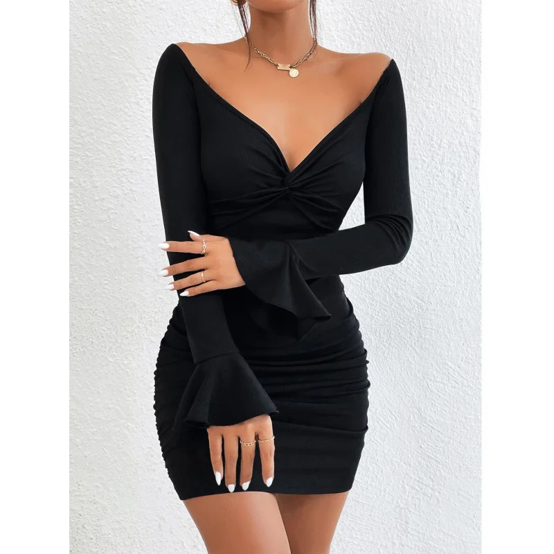Women's French Style Elegant Dress Autumn Winter Bell Sleeve Design Slim Fit Short Dress