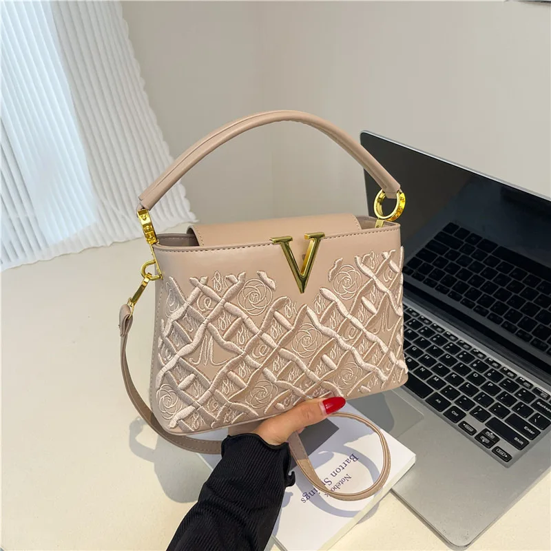 2025 봄 여름 퀼팅 미니백 체인 스트랩 숄더백 여성용 다용도 크로스바디 토트백 시크 패션 탑 핸들백 ​