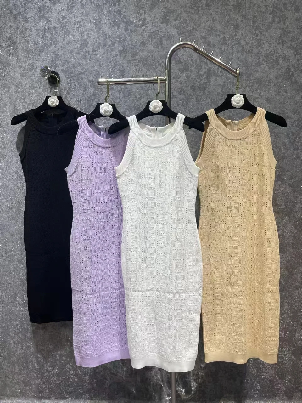 

Long Dresses High Quality Women Summer New Fashion Vintage Hollow Ltters Jacquard Knitted Sleeveless Midi Dress