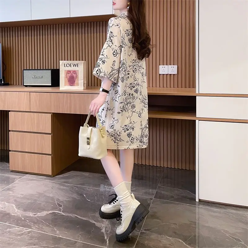 الاتجاه الوطني نمط متوسط طول تعديل شيونغسام قصيرة الأكمام تي شيرت الصيف فضفاضة متوسطة طول غطاء المؤخرة فستان Ins