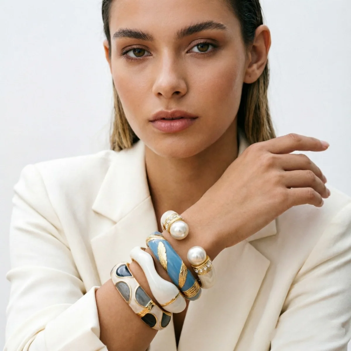 Trendige blau-weiße Emaille-Manschettenarmbänder für Damen und Herren, Vintage, unregelmäßige Streifen, stapelbarer Armreif, Partyschmuck – Detail 20