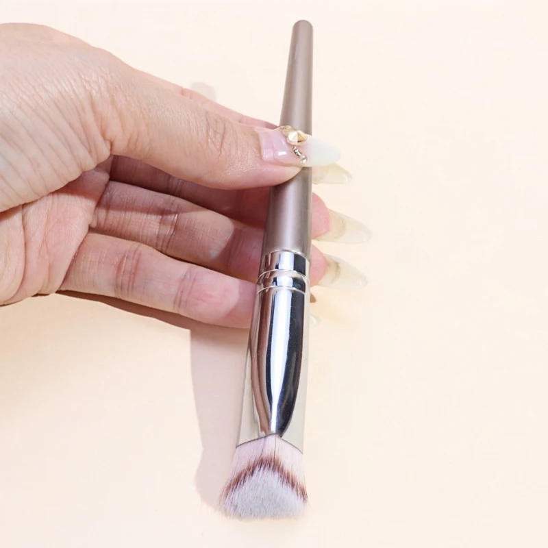 1pc triângulo chanfrado fundação escova círculos escuros manchas de acne corretivo escovas facial iluminador escova compõem ferramentas