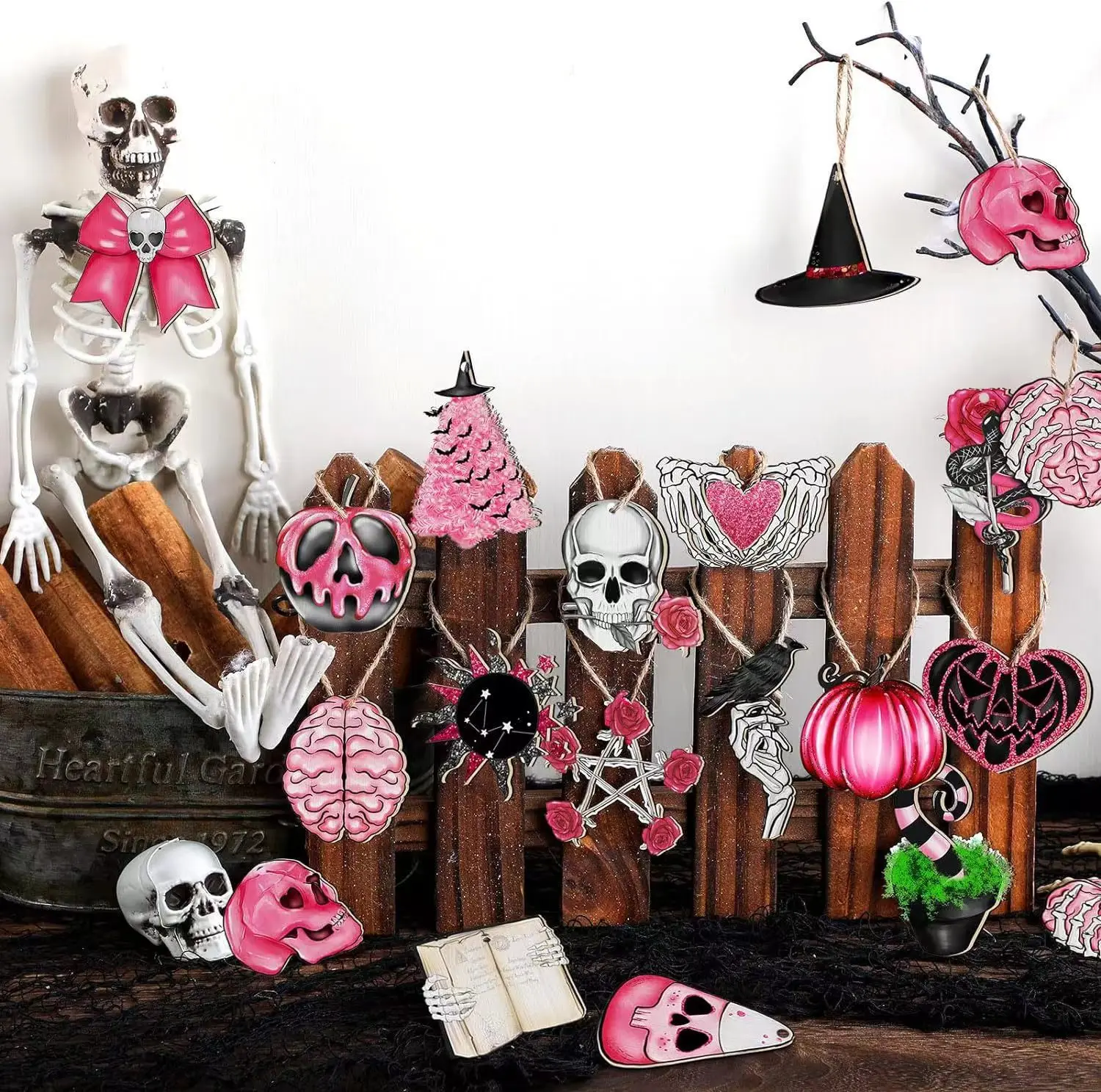 New Halloween pink wooden pendant Halloween wooden chips ghost skull decorative hanging personality all match trend